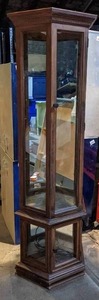 lot 108 image: Lighted Curio Cabinet