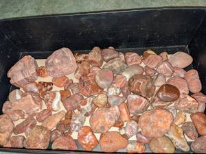lot 57 image: Agates & More