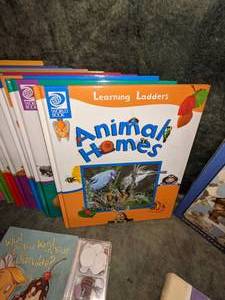 lot 159 image: Childrens Books - World Book Learning Ladders & More
