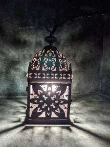 lot 133 image: Rustic Hanging Lantern Light