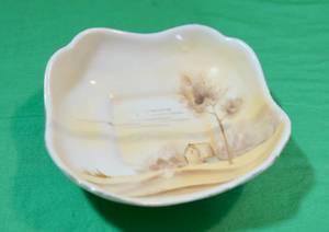 lot 39 image: Vintage Nippon Hand Painted Nut Dish Farm Scene
