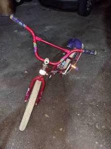 lot 63 image: Pink & Purple Misty Stylin 20 Bike