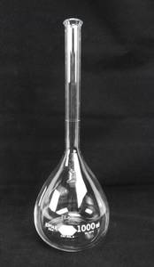 lot 3 image: Set of 4 Mercer Glass Works Kimax 1000ml Volumetric Glass Flasks