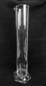 lot 10 image: Set of 2 Glass 2000 ML Graduated Cylinders