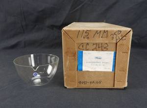 lot 134 image: Case of 20 Vintage Mercer Glass Works 350 ML Glass Evaporating Dishes - Made in West Germany