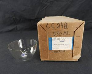 lot 135 image: Case of 18 Vintage Mercer Glass Works 350 ML Glass Evaporating Dishes - Made in West Germany