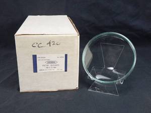 lot 217 image: Case of 12 Mercer Glass Works Anumbra 150 x 15 MM Glass Petri Dishes With Covers