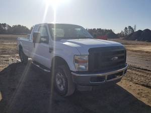 lot 201 image: 2008 Ford F-250 Super Duty 4-Door Super Cab Pickup Truck
