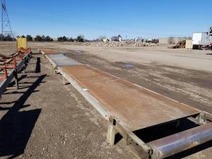 lot 208 image: Lot of (2) Conveyor Sections