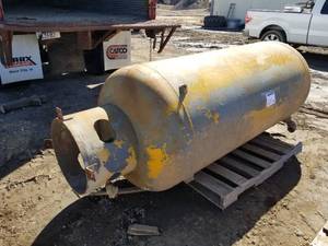 lot 227 image: Steel Pressure Vessel 76Lx36D  with Base (on pallet)