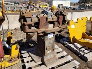 lot 232 image: U.S. Electrical Tool Co. Industrial Grinder 2-head (on pallet)
