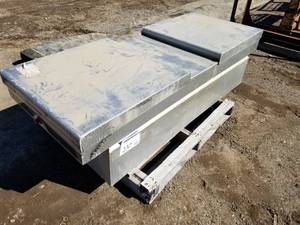 lot 237 image: Truck Bed Storage Box 2-door 70Lx28Dx18H