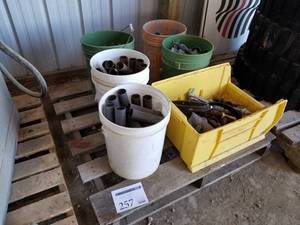 lot 257 image: Hardware - Brackets, Bolts, Metal, Misc. Hardware (on pallet)
