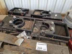 lot 269 image: Lot of (2) Cat Challenger Weights (on pallet)
