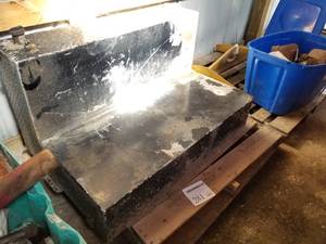 lot 281 image: Truck Bed Tank 48Wx32Dx26H (on pallet)