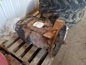 lot 292 image: Roadranger Transmission (on pallet)