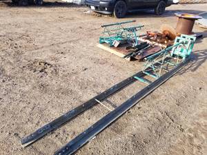 lot 312 image: 3-Piece Scaffolding and Pipe Section with Staircase