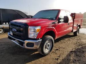 lot 205A image: 2011 Ford F-350 Super Duty 4 Door Super Cab Full Size Utility Truck