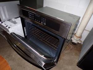 Frigidaire in-cabinet oven