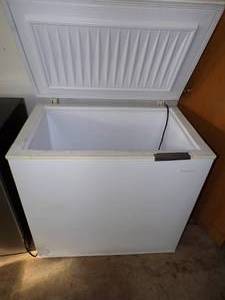 Frigidaire chest freezer