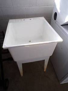 Laundry sink