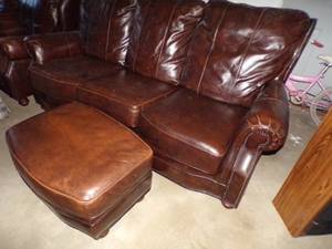 Leather cough w ottoman