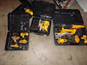 DeWalt set cases 18 volt