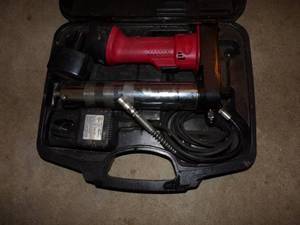 Cordless grease gun