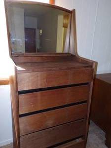 Dresser w mirror