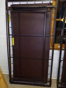 Trundle bed