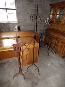 2 Metal Lamp Bases