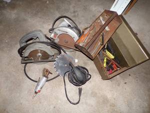 Tools w Toolbox, 2 Saws, Sander, Grinder