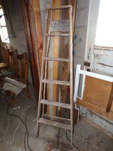 6 Wooden Step Ladder
