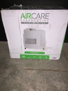 lot 25 image: AIRCARE 3.6-GAL EVAPORATIVE HUMIDIFIER FOR 3,600 SQ.FT. SEE PICTURES