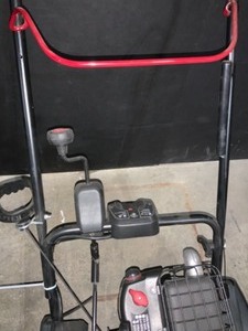 lot 60 image: BRIGGS & STRATTON 1022ER 22-IN. SINGLE-STAGE GAS SNOW BLOWER. SEE PICTURES