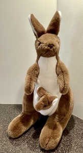 LargeLifesize Kangaroo and Joey Furry Friend
