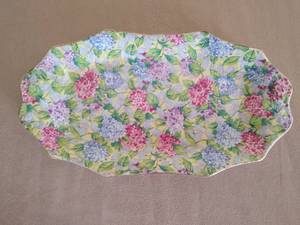 lot 7 image: James Kent Ltd Hydrngea Platter