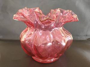 lot 22 image: Folded Rim Cranberry Glass Bowl