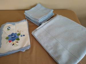 lot 44 image: Collection of Blue Table Linens
