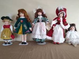 lot 167 image: Collection of Dolls