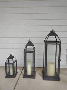 lot 120 image: Three CandleLight Display Boxes