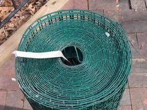 lot 166 image: Large Roll of 36 Inch Tall Wire Fencing