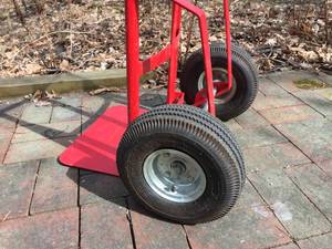 lot 177 image: 600 Pound Hand Dolly