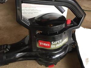 lot 207 image: Toro Super Blower  Vac