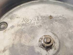 lot 222 image: Vintage Royal Rochester Waffle Iron