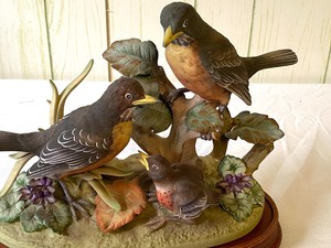lot 19 image: Ceramic Robin Figurine by Andrea