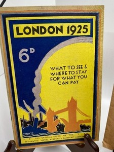 lot 44 image: Vintage London Travel BrochuresPamphlets