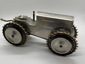 lot 48 image: Vintage Toy Wind Up Toy Tractor