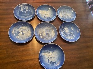 lot 60 image: Bing and Grondahl Collectors Plates