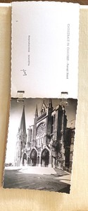 lot 69 image: Vintage Small Picture Booklet Cathedrale de Chartes by Yvonn (Paris)